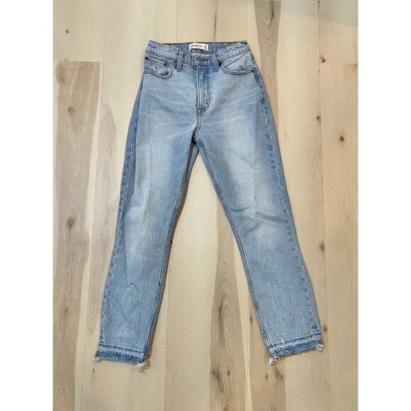 Abercrombie and Fitch Women Medium Wash High Rise Mom Jean Size 24 Fall Chic - Picture 4 of 10